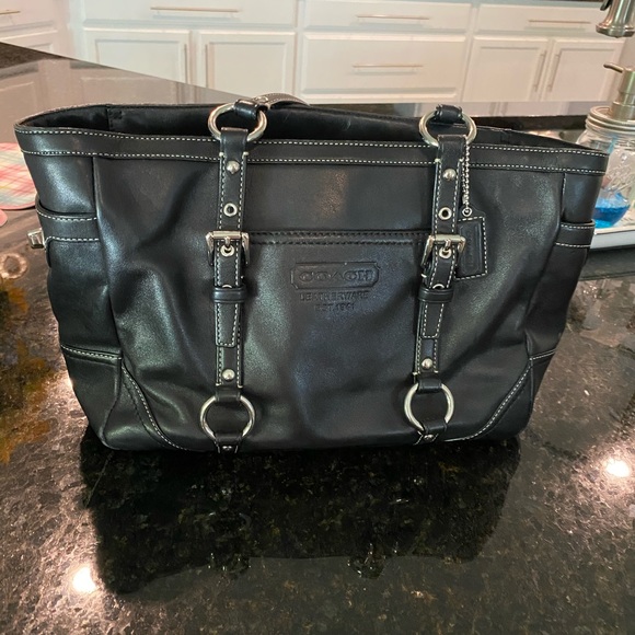 Coach Handbags - Coach purse